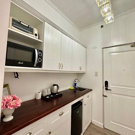 Studio Two Condominium, Alabang - Gold Fiber Wi-Fi -Netflix Ready Muntinlupa City Buitenkant foto