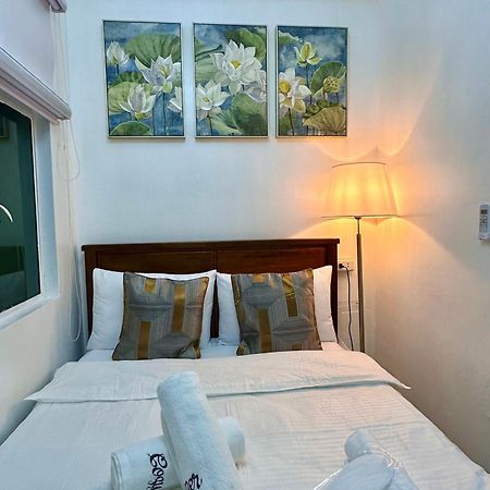 Studio Two Condominium, Alabang - Gold Fiber Wi-Fi -Netflix Ready Muntinlupa City Buitenkant foto